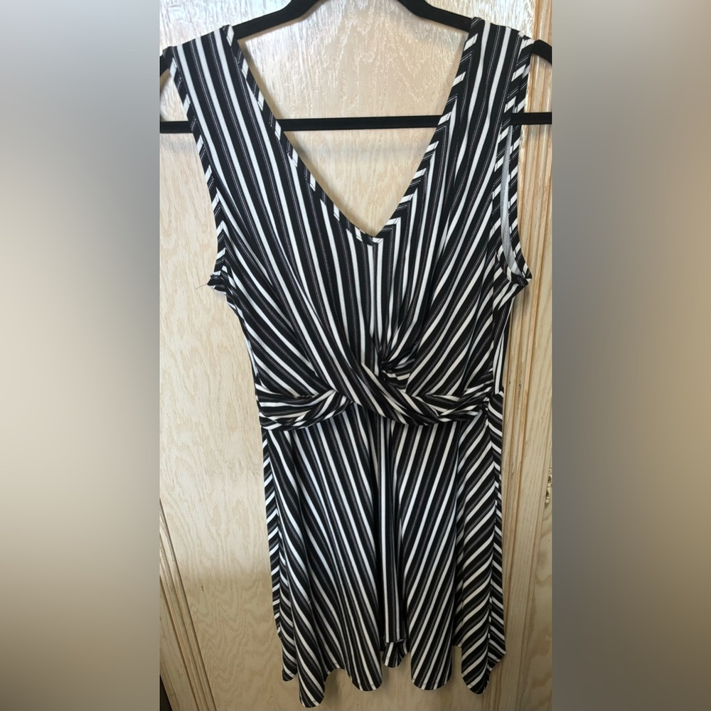 Candies Black & White Striped‎ Knee-Length Dress